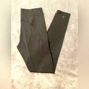 Brand all in motion, women’s size small